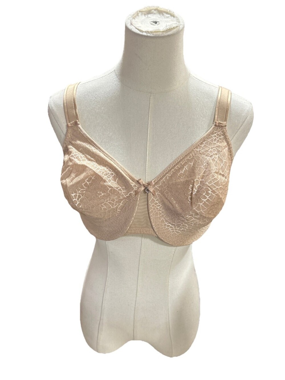 chantelle bra 34DDDD Women’s Wired Beige